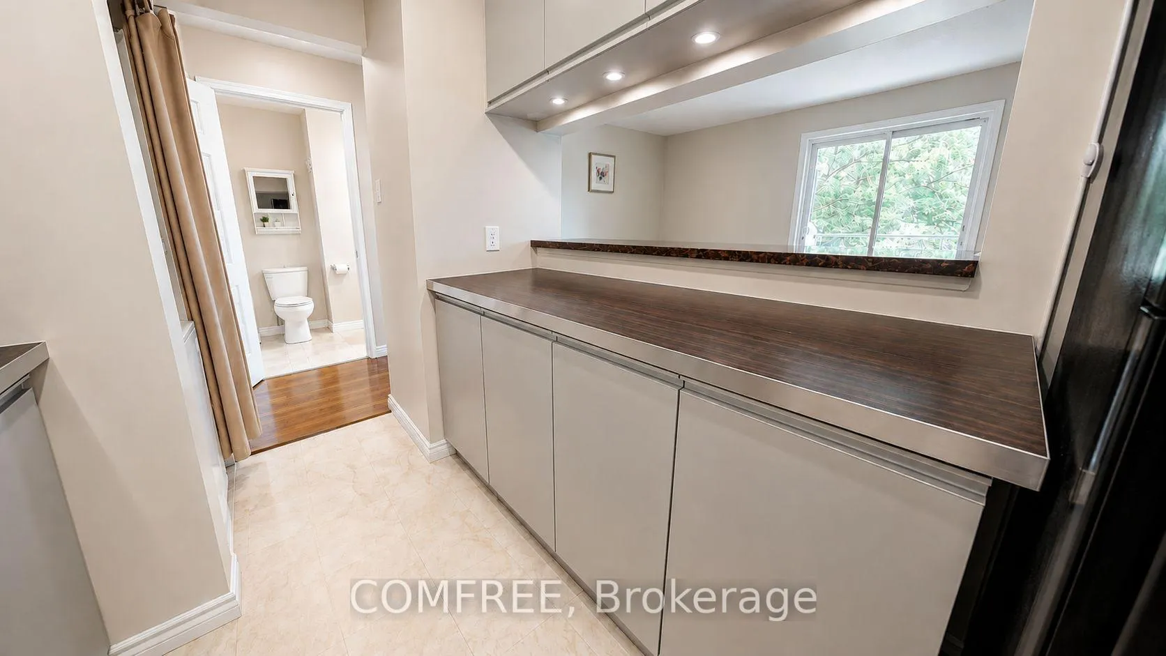 Photo 6 of Unit 214, 270 Brittany Drive, Ottawa, Viscount Alexander Park — HOMEH