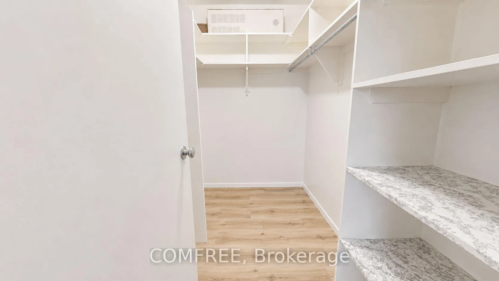 Photo 10 of Unit 214, 270 Brittany Drive, Ottawa, Viscount Alexander Park — HOMEH