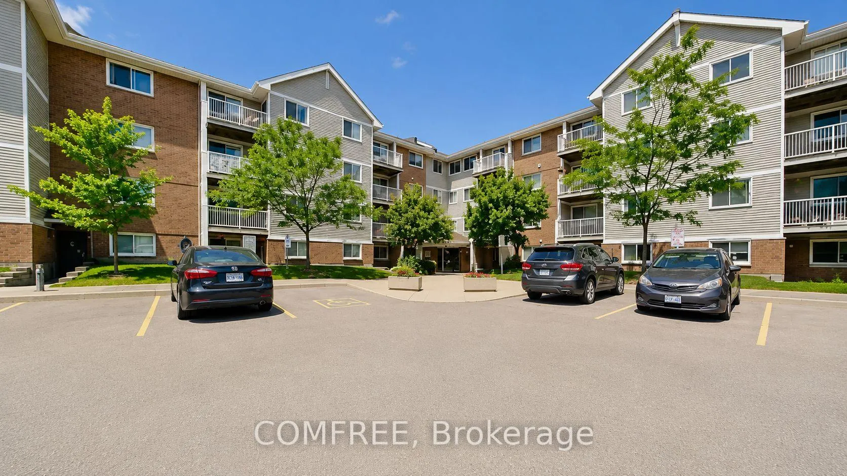 Photo 12 of Unit 214, 270 Brittany Drive, Ottawa, Viscount Alexander Park — HOMEH