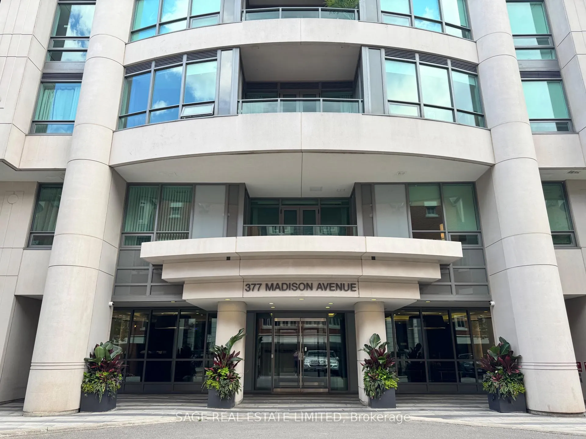 Photo 14 of Unit 405, 377 Madison Avenue, Toronto, Casa Loma — HOMEH