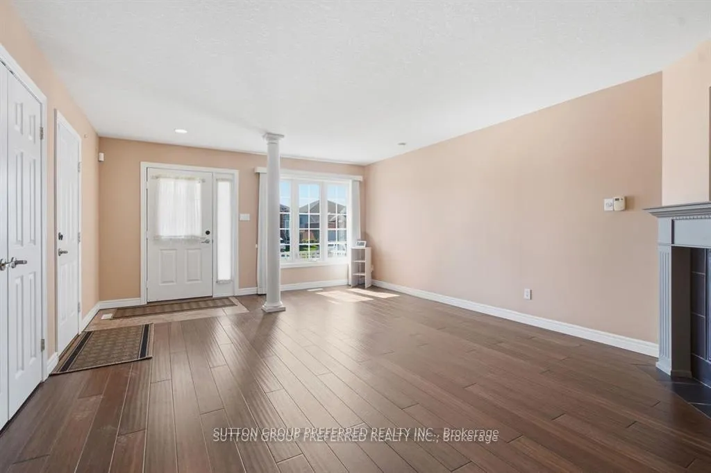 Photo 7 of 64 Willow Crescent, Strathroy-Caradoc, SE — HOMEH
