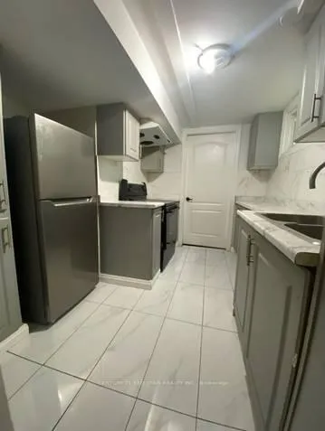 Photo 4 of 10 Beattie Avenue, Etobicoke, Elms-Old Rexdale — HOMEH