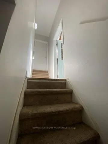 Photo 8 of 10 Beattie Avenue, Etobicoke, Elms-Old Rexdale — HOMEH