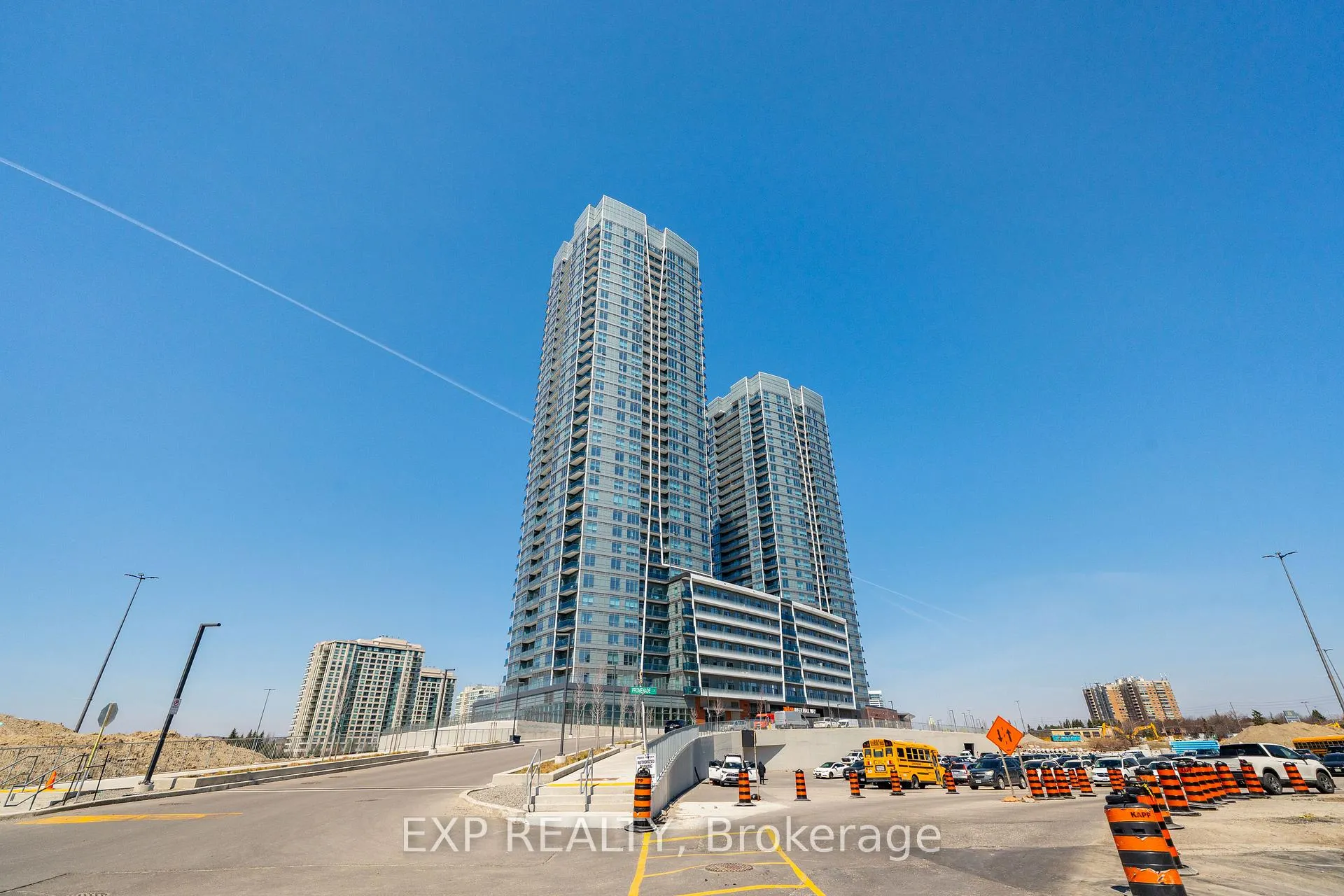 Photo 5 of Unit A2205, 30 Upper Mall Way, Vaughan, Brownridge — HOMEH