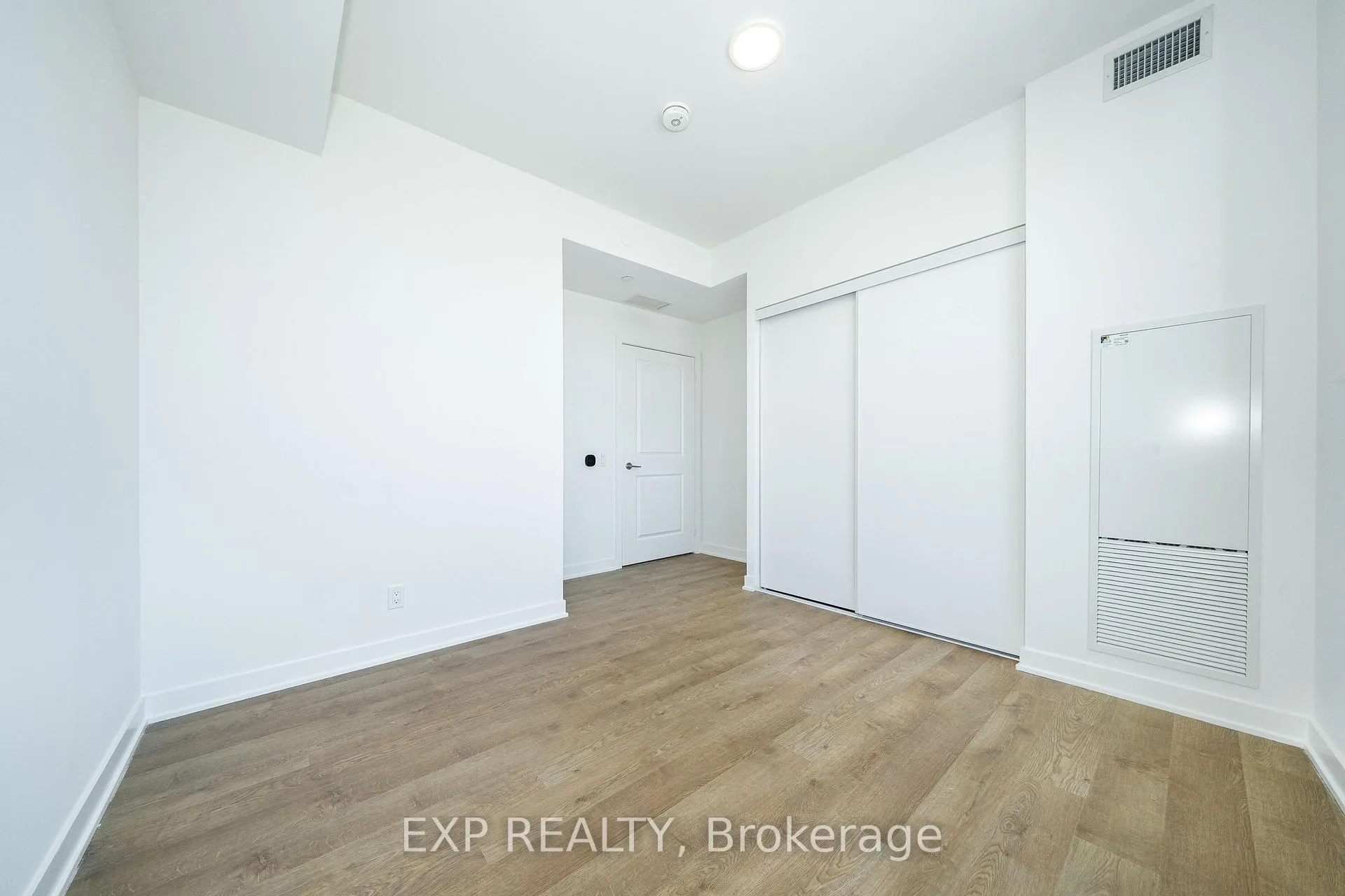 Photo 14 of Unit A2205, 30 Upper Mall Way, Vaughan, Brownridge — HOMEH