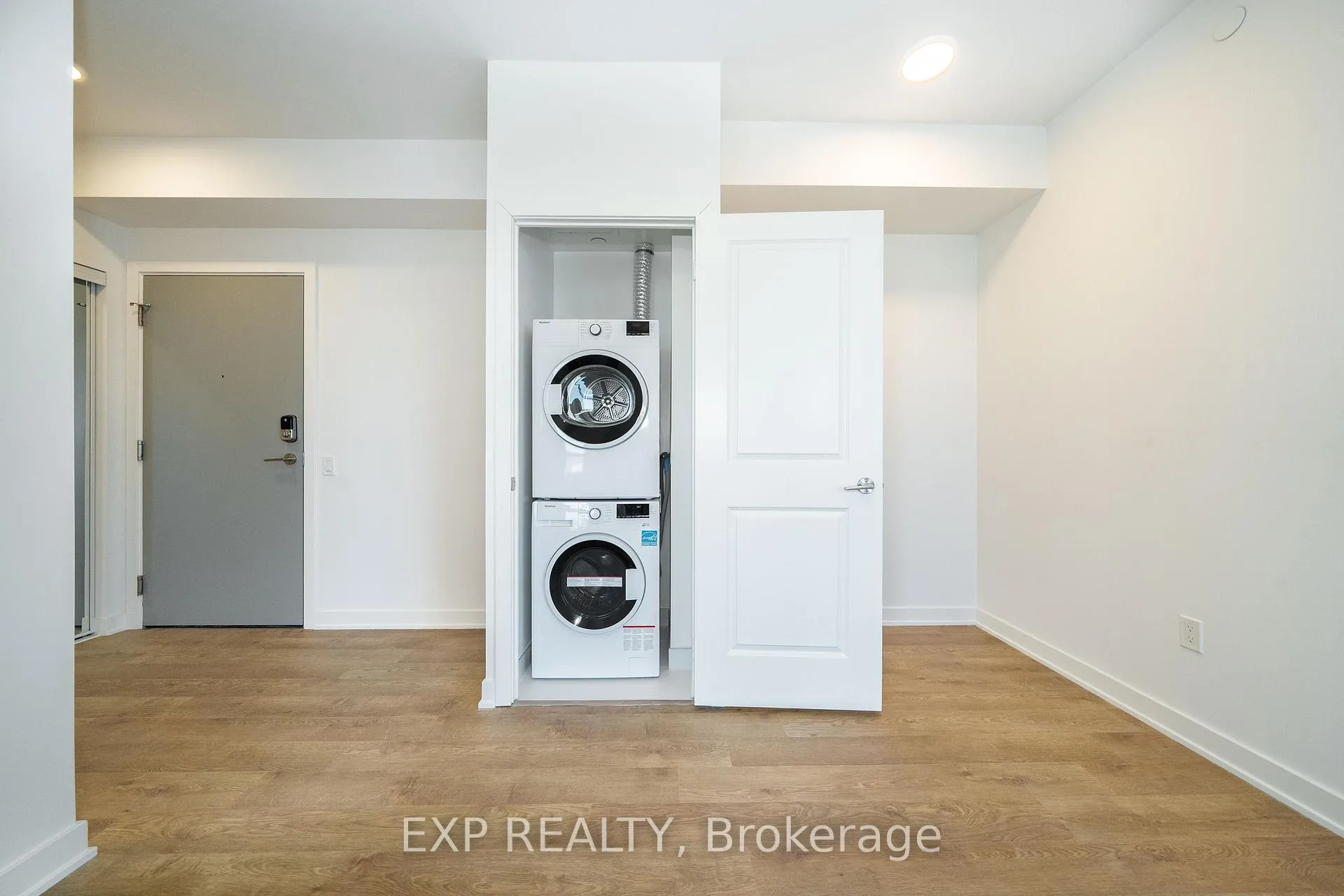 Photo 15 of Unit A2205, 30 Upper Mall Way, Vaughan, Brownridge — HOMEH