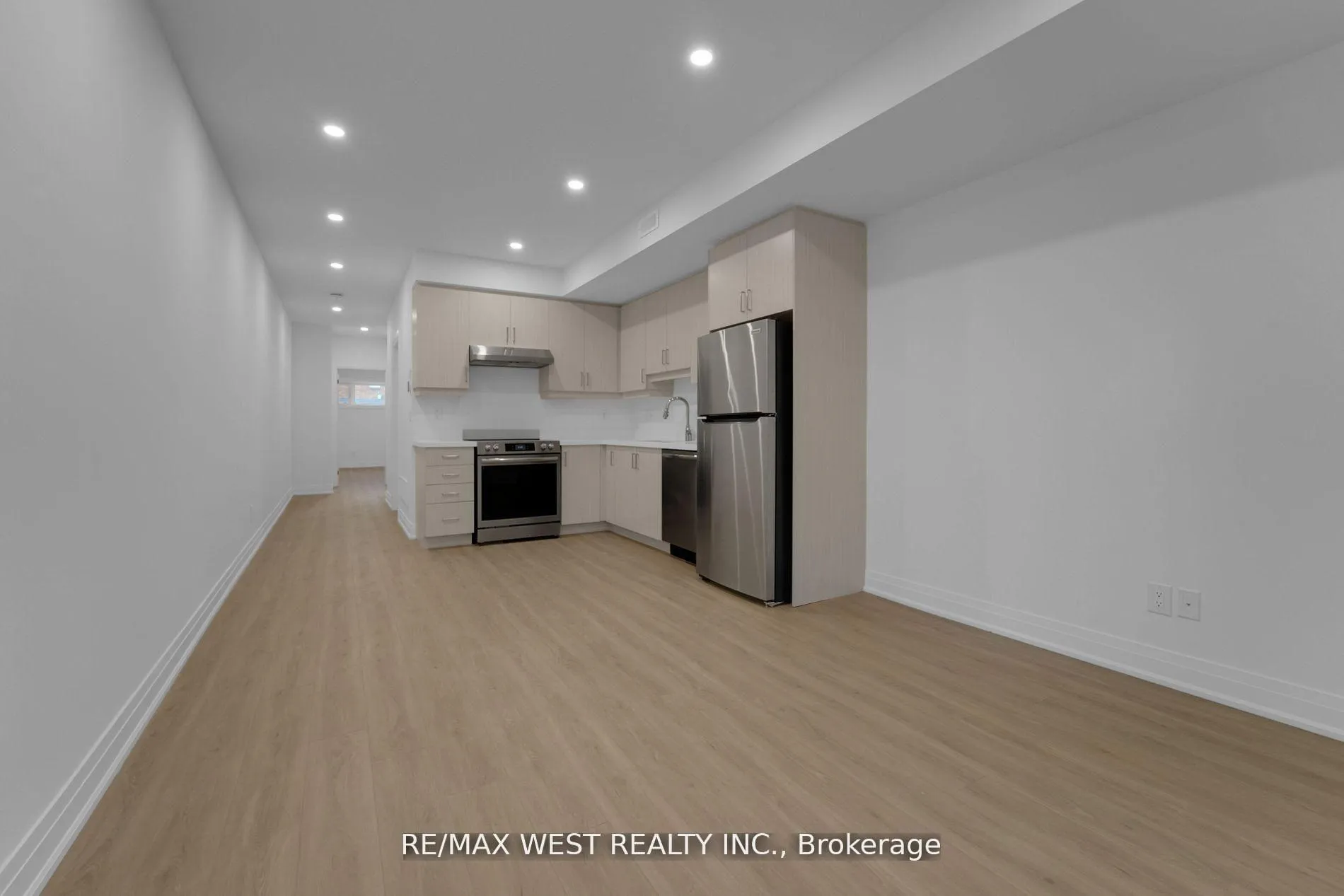 Photo 8 of Unit LOWER, 521 St Johns Road, Toronto, Runnymede-Bloor West Village — HOMEH