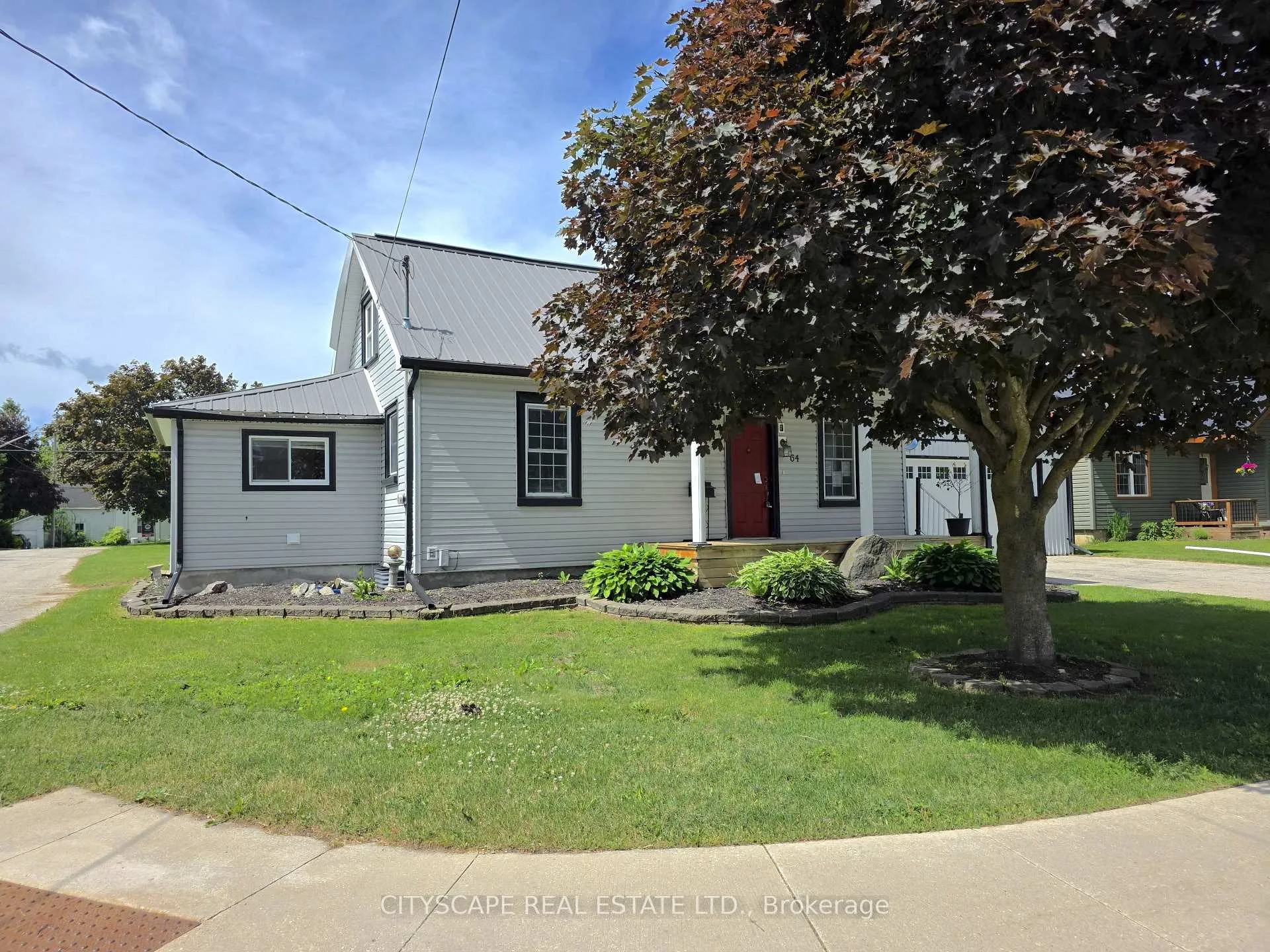 Photo 5 of 64 George Street S, Minto — HOMEH
