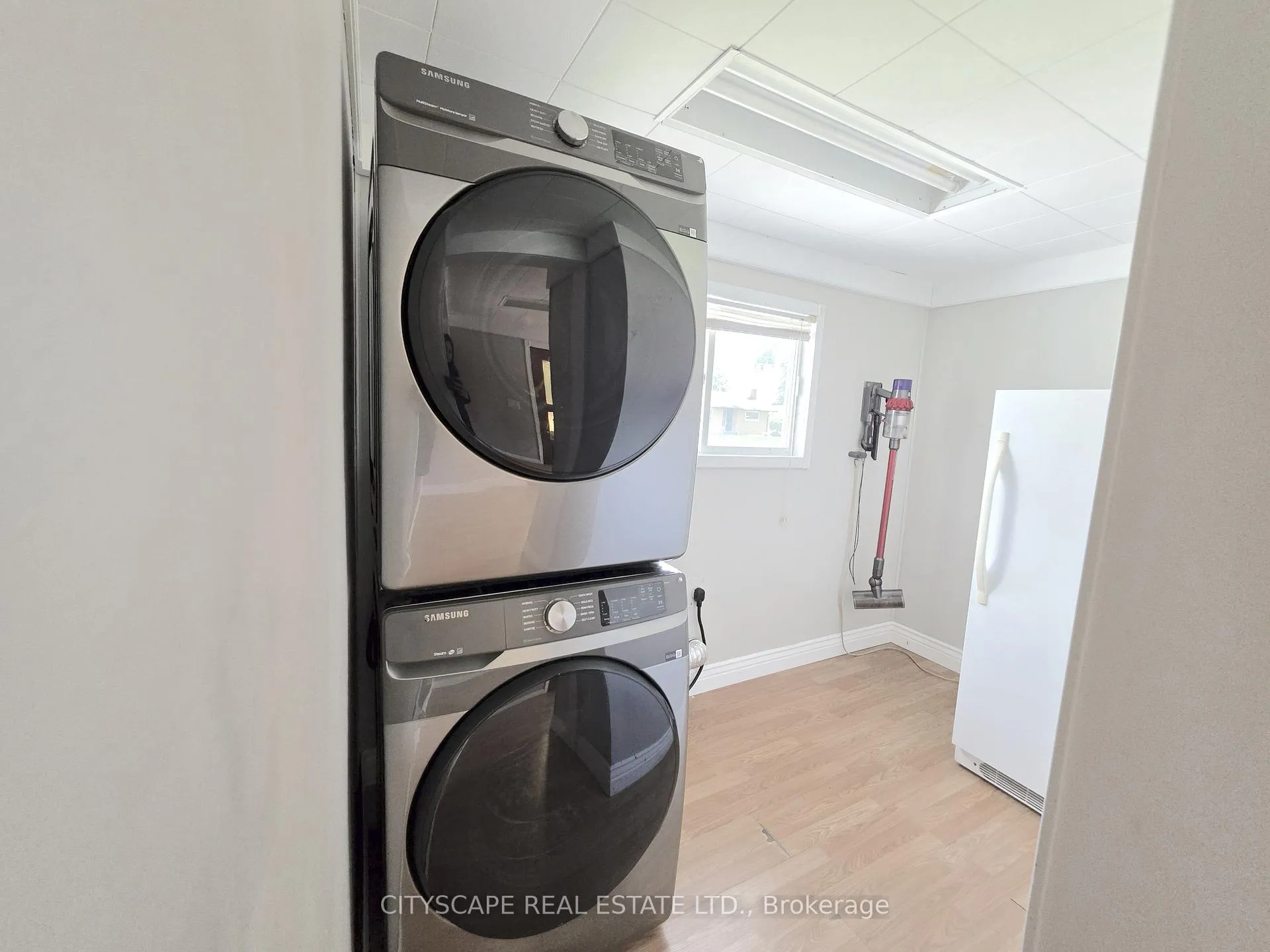 Photo 26 of 64 George Street S, Minto — HOMEH