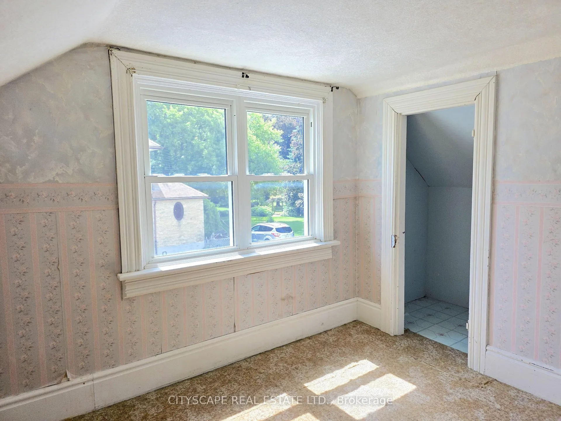 Photo 30 of 64 George Street S, Minto — HOMEH