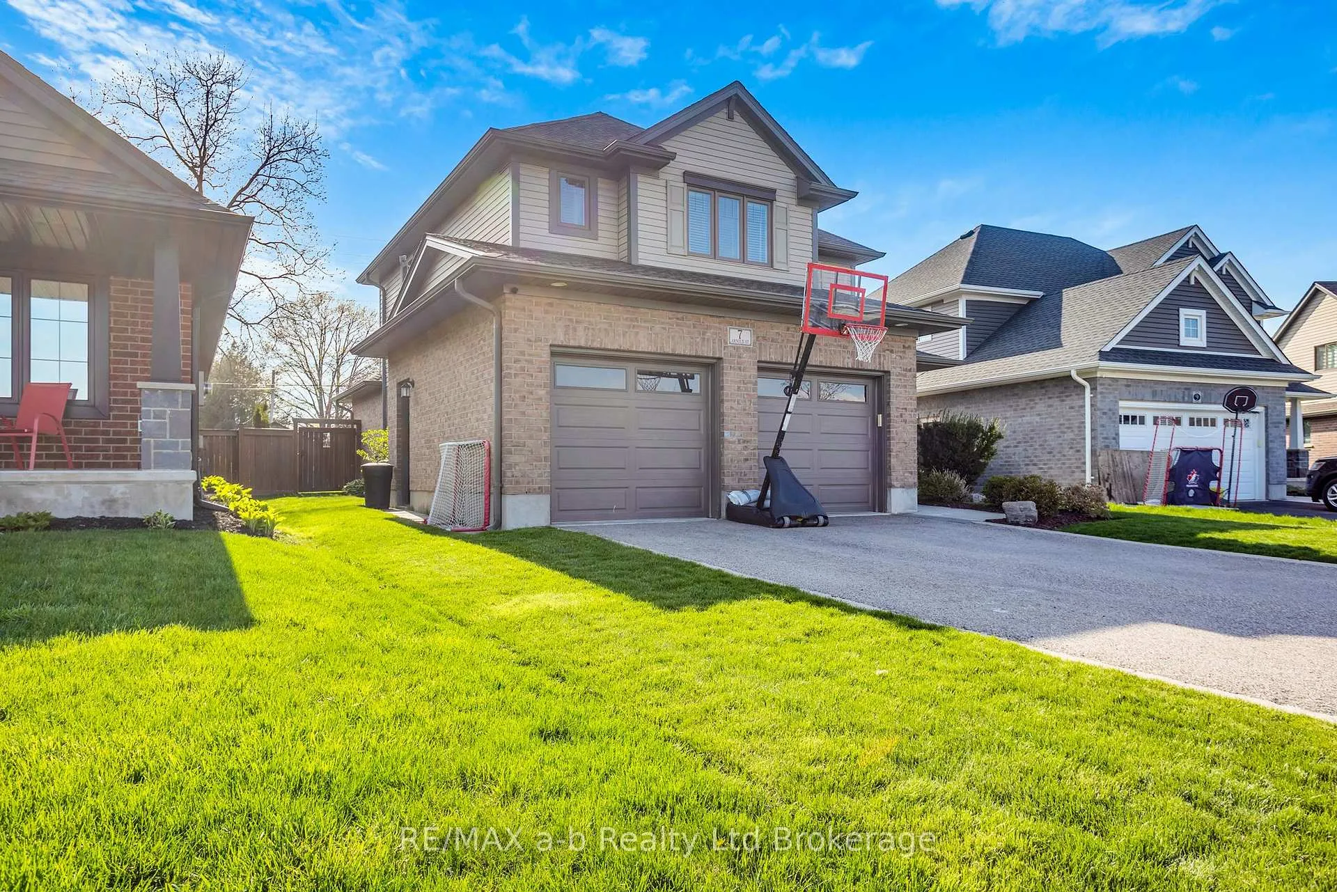 Photo 1 of 7 Arnold Street, Tillsonburg — HOMEH