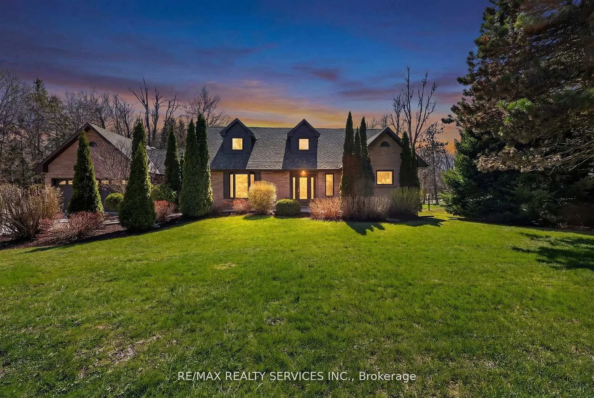 Photo 2 of 12 Glenn Court, Caledon, Rural Caledon — HOMEH