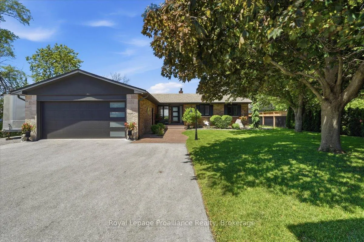 Photo 2 of 2728 County Road 3, Prince Edward County, Ameliasburg Ward — HOMEH