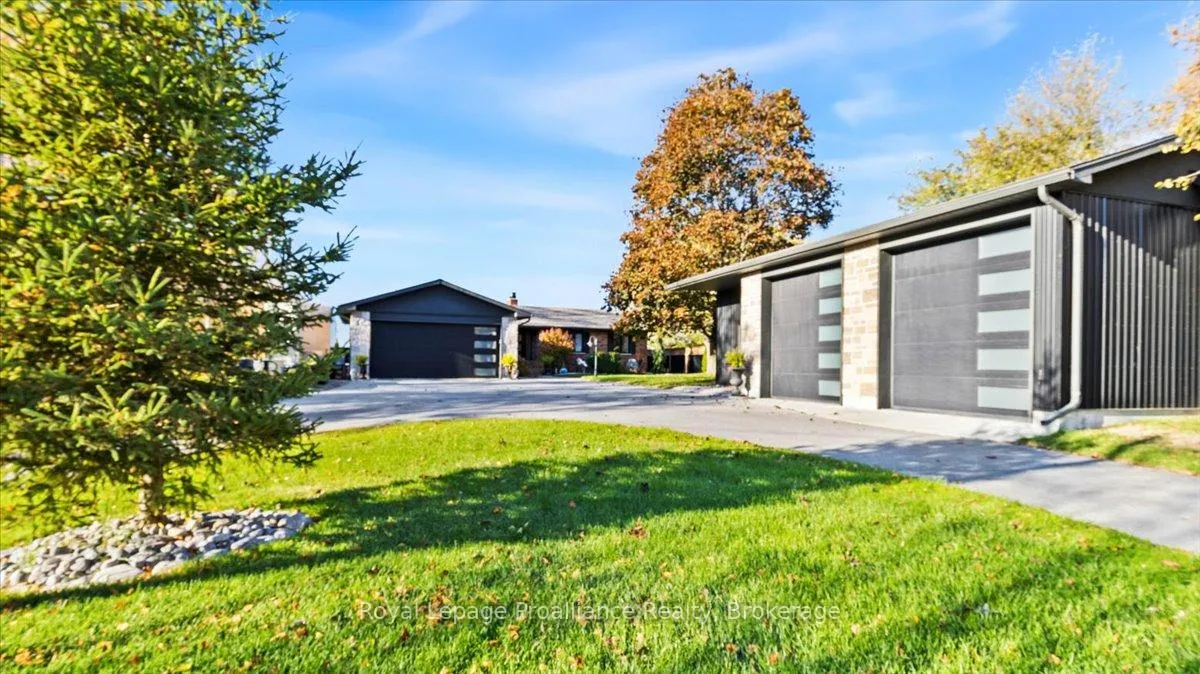 Photo 3 of 2728 County Road 3, Prince Edward County, Ameliasburg Ward — HOMEH