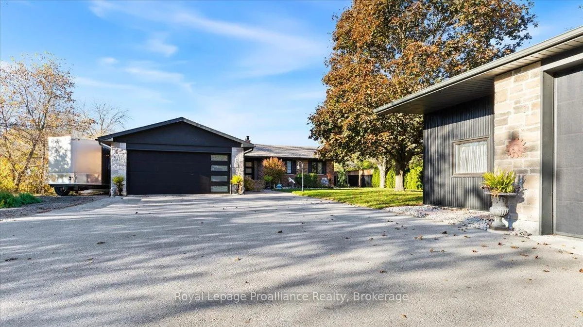 Photo 5 of 2728 County Road 3, Prince Edward County, Ameliasburg Ward — HOMEH