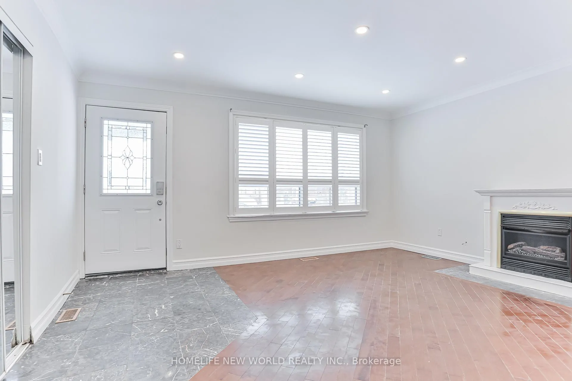 Photo 2 of 3 Erlesmere Avenue, Brampton, Brampton East — HOMEH