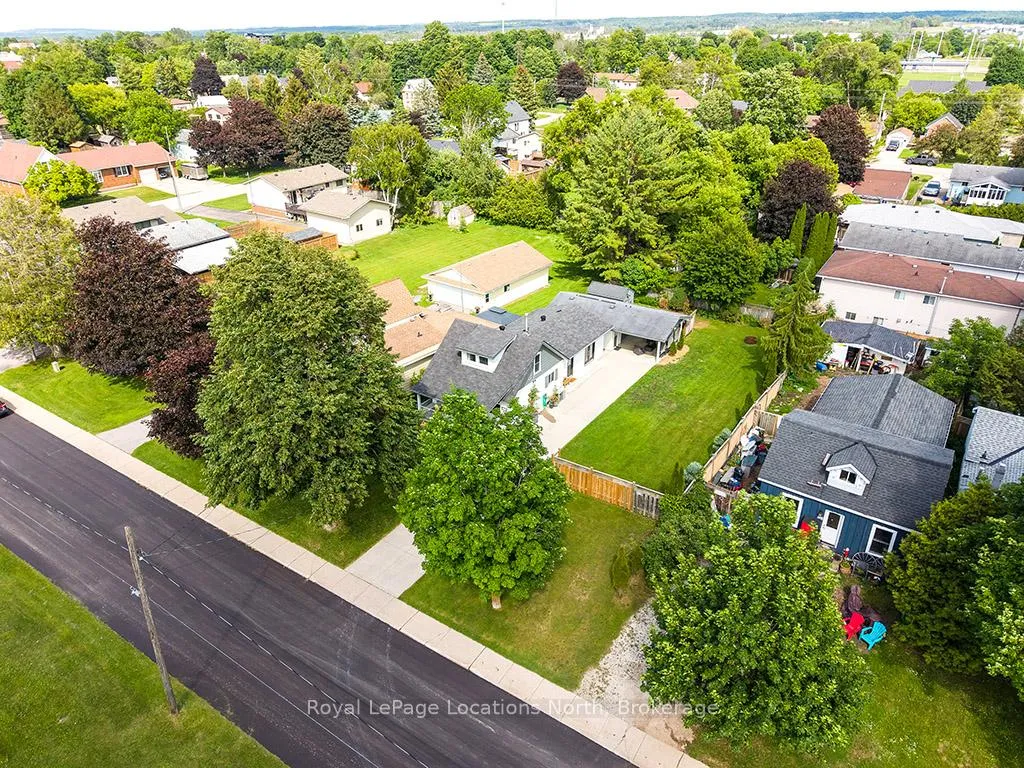 Photo 4 of 1867 5th Avenue E, Owen Sound — HOMEH