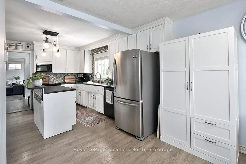 Photo 8 of 1867 5th Avenue E, Owen Sound — HOMEH