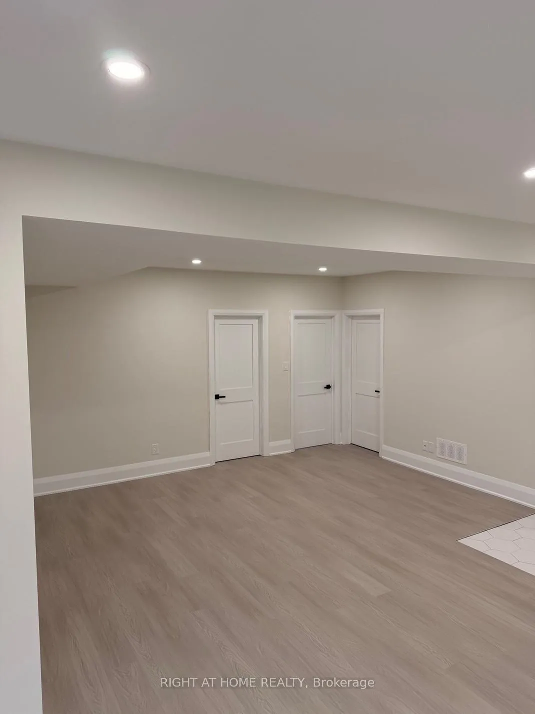 Photo 3 of 15 Bell Street, Ottawa, Stittsville (South) — HOMEH