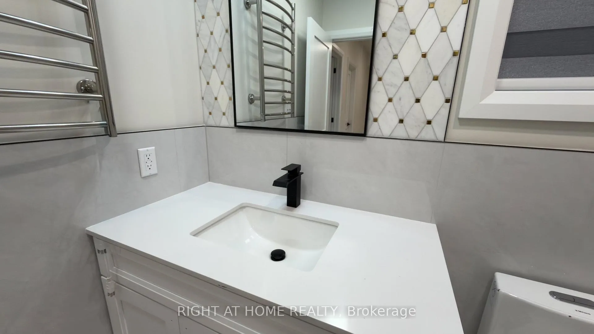 Photo 6 of 15 Bell Street, Ottawa, Stittsville (South) — HOMEH