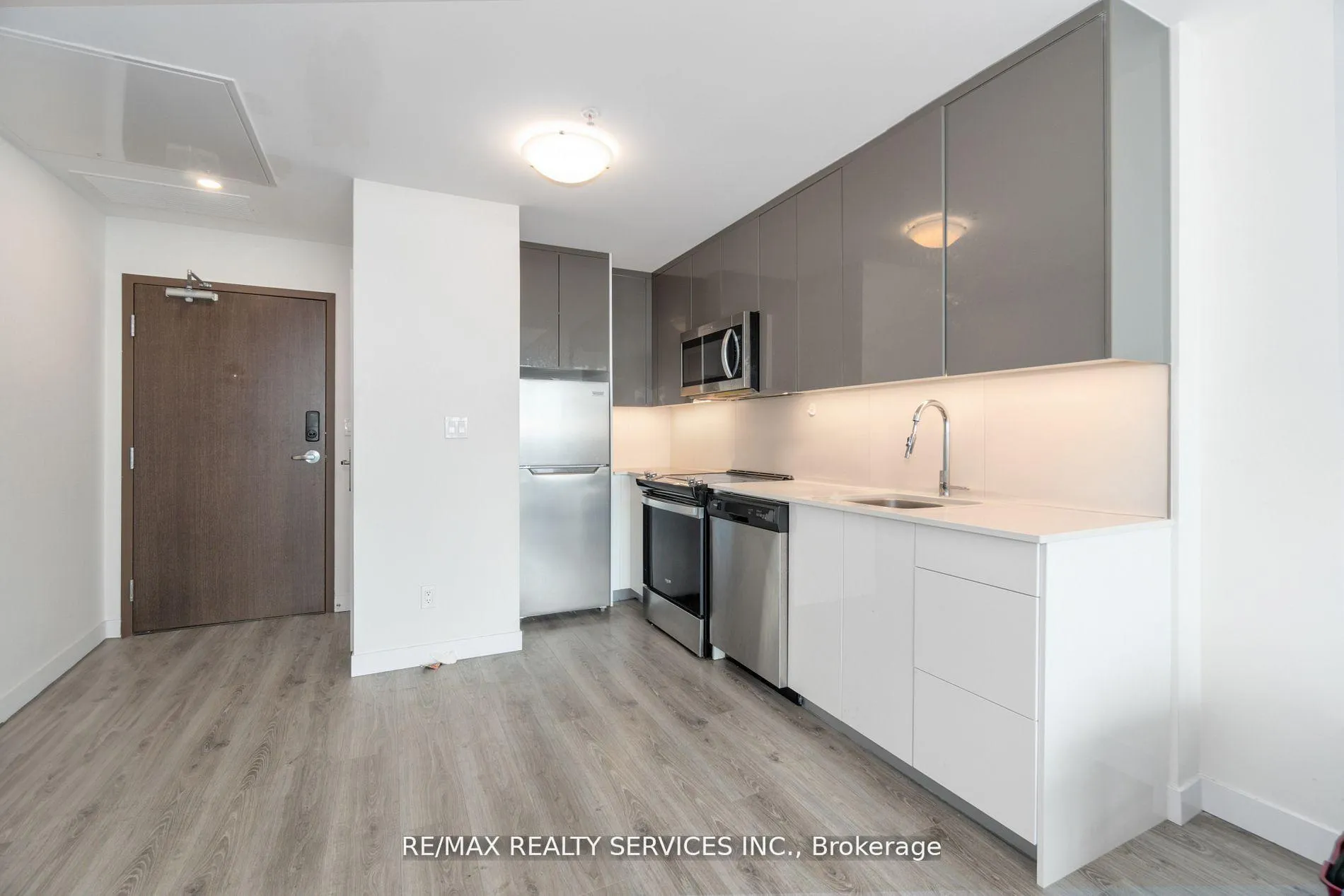 Photo 5 of Unit 2712, 60 Frederick Street, Kitchener, City Commercial Core — HOMEH