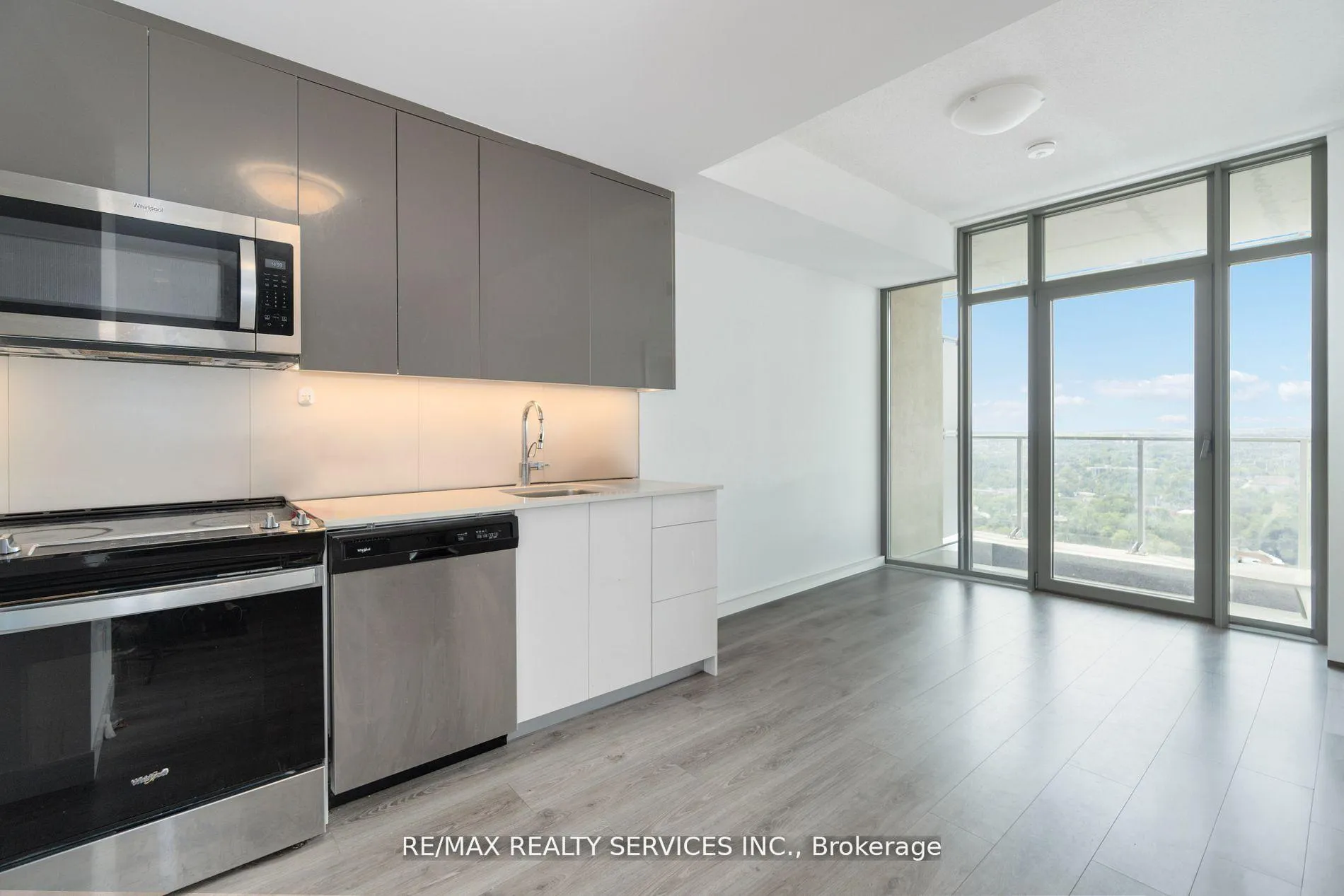 Photo 6 of Unit 2712, 60 Frederick Street, Kitchener, City Commercial Core — HOMEH