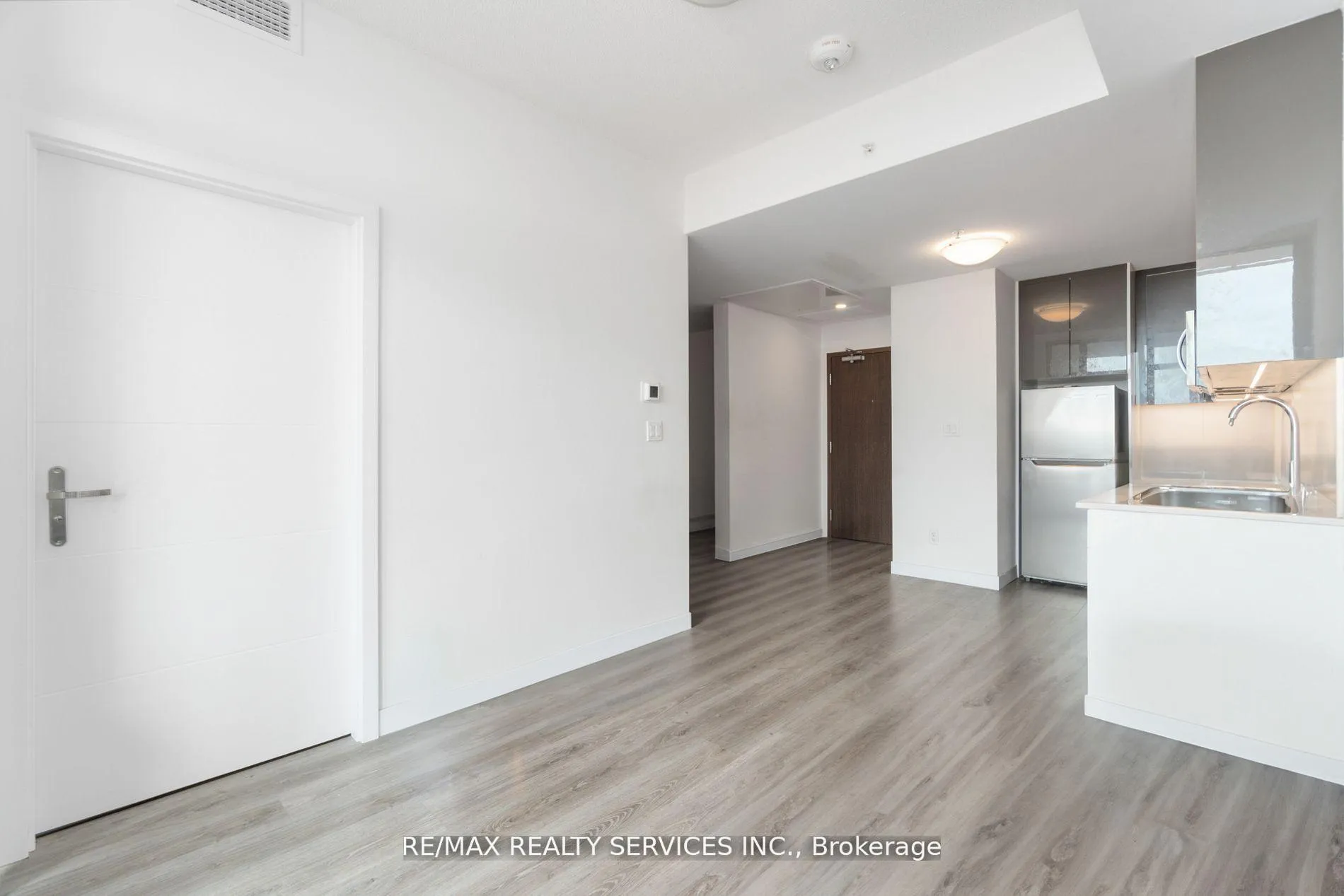 Photo 7 of Unit 2712, 60 Frederick Street, Kitchener, City Commercial Core — HOMEH