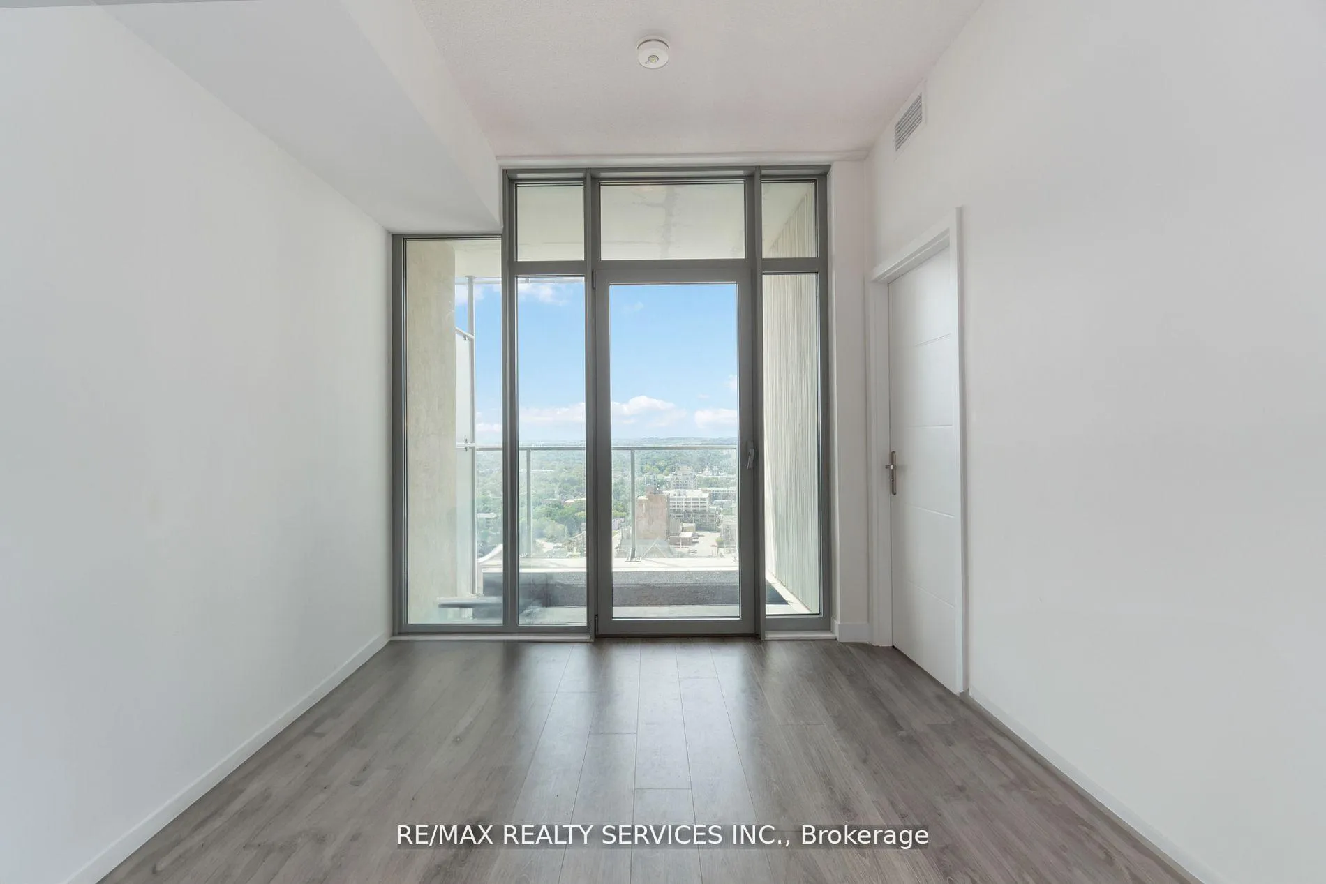 Photo 9 of Unit 2712, 60 Frederick Street, Kitchener, City Commercial Core — HOMEH