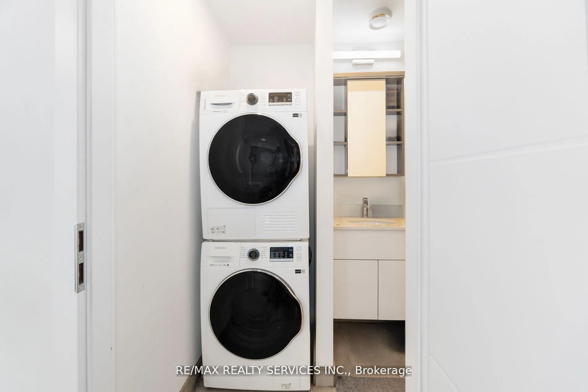Photo 10 of Unit 2712, 60 Frederick Street, Kitchener, City Commercial Core — HOMEH
