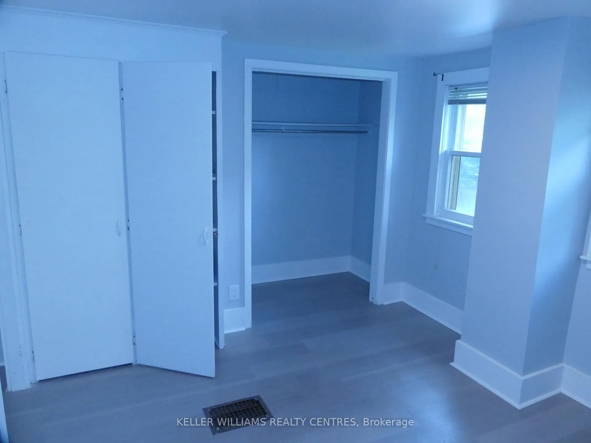 Photo 6 of Unit 3, 17 Wellington Street E, Aurora, Aurora Village — HOMEH