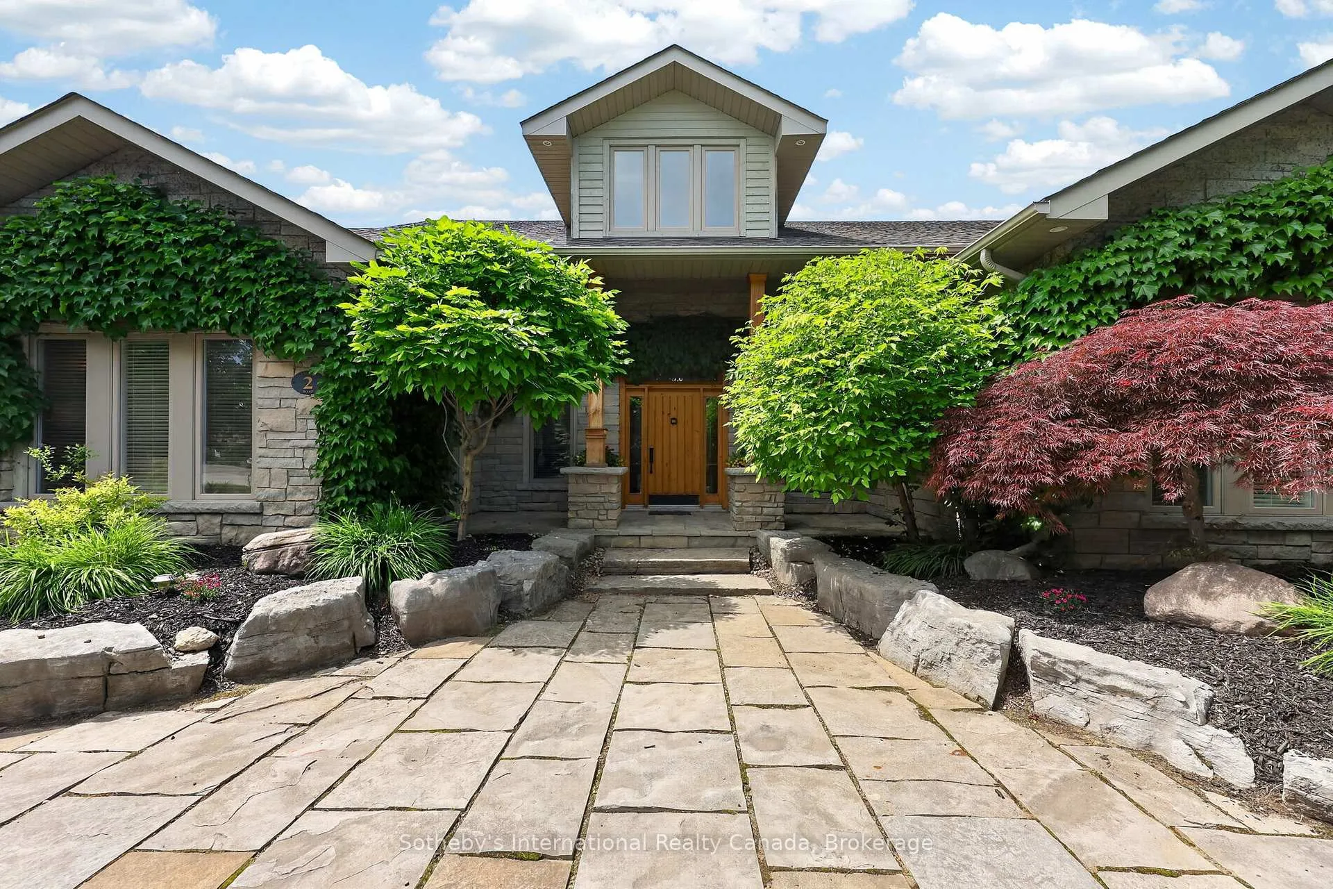 Photo 5 of 2 Evergreen Road, Collingwood — HOMEH