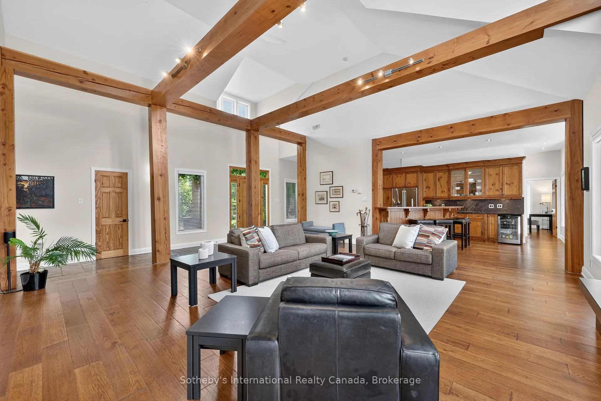 Photo 14 of 2 Evergreen Road, Collingwood — HOMEH