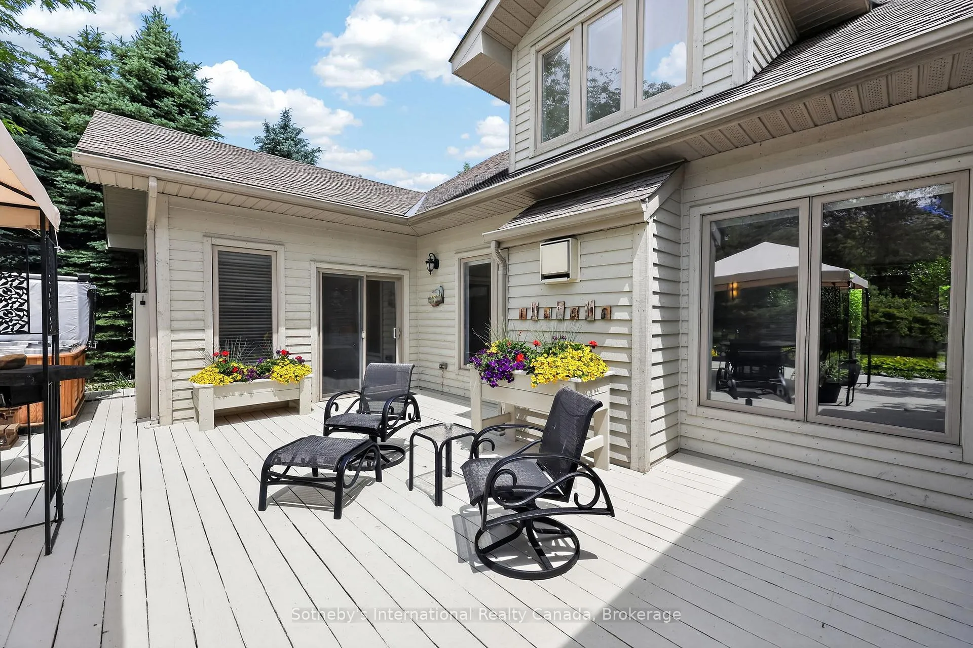 Photo 37 of 2 Evergreen Road, Collingwood — HOMEH