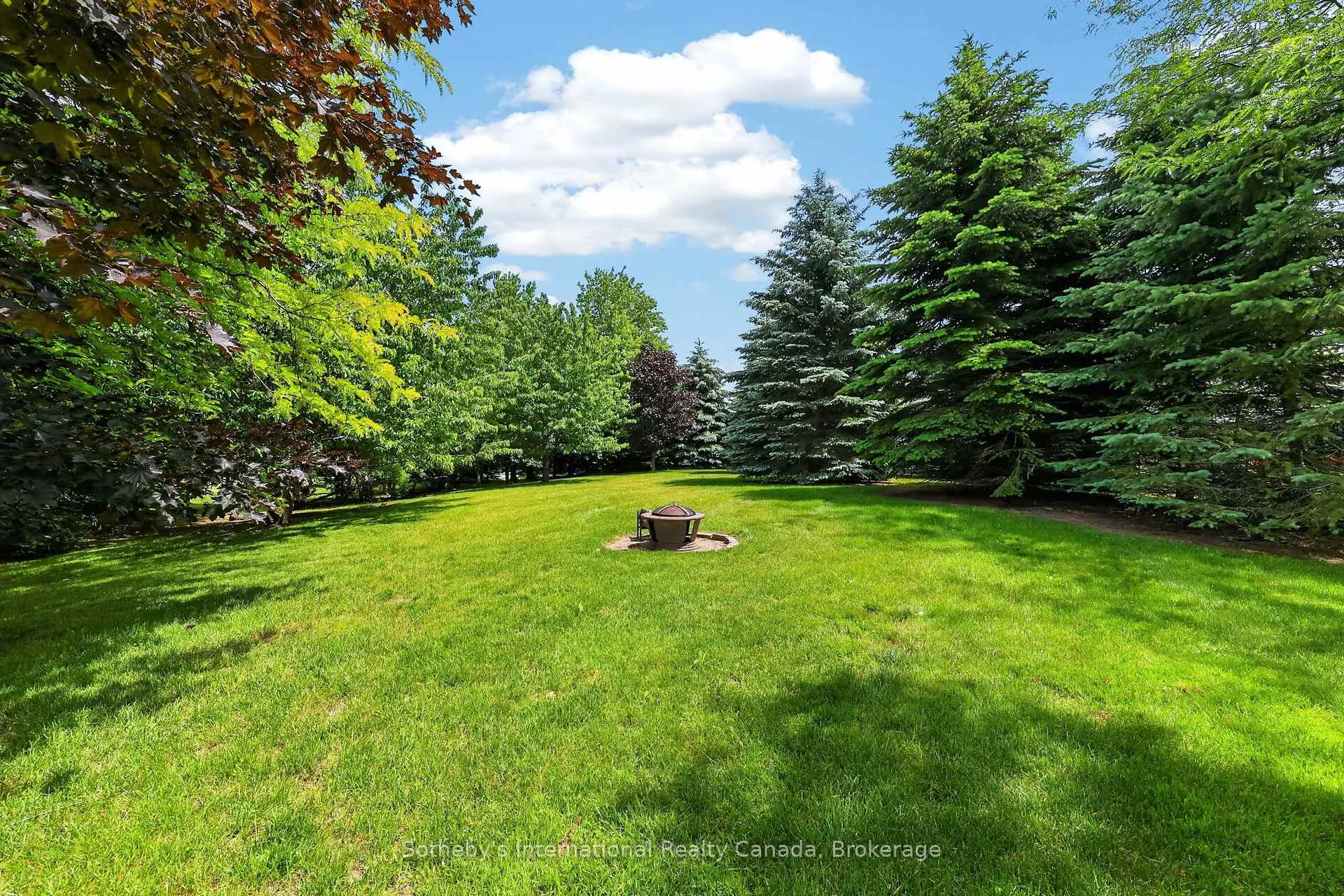 Photo 44 of 2 Evergreen Road, Collingwood — HOMEH