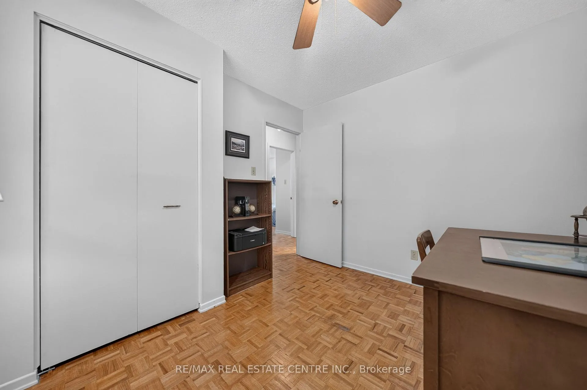Photo 20 of 120 Arrowhead Crescent, Kitchener, Pioneer Park — HOMEH