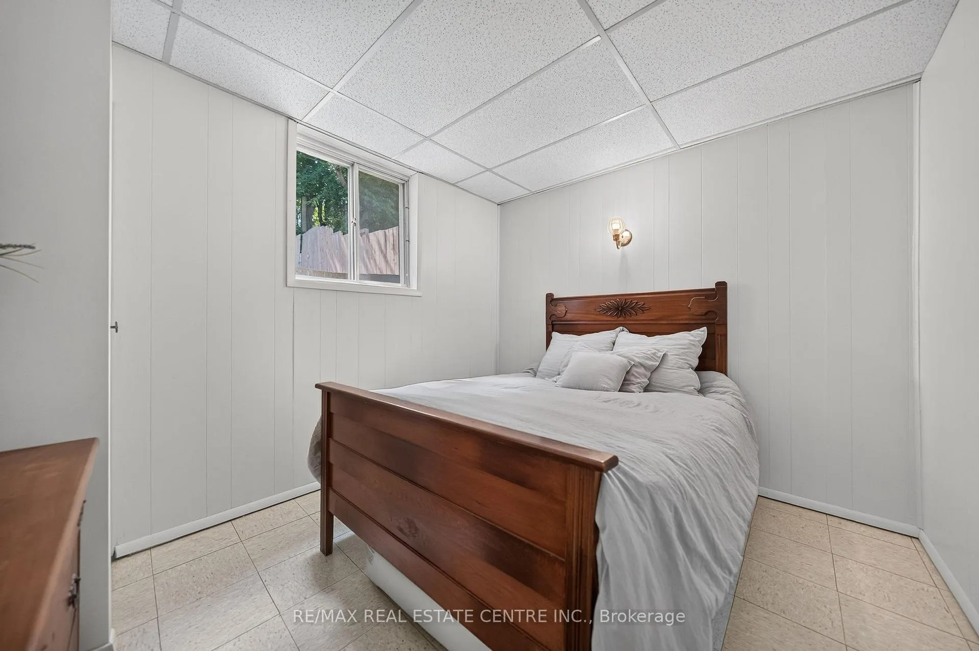 Photo 33 of 120 Arrowhead Crescent, Kitchener, Pioneer Park — HOMEH
