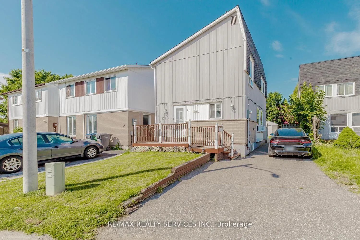 Front of 13 Greenbush Court