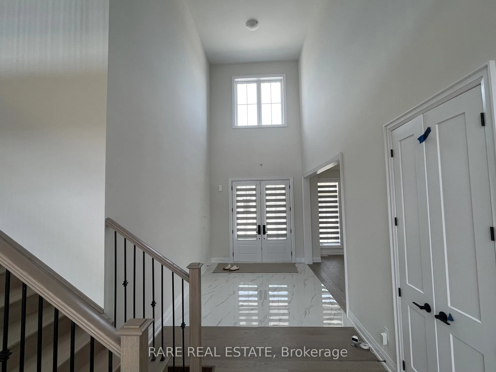 Photo 3 of 12 Vinnicombe Drive, Oro-Medonte, Rural Oro-Medonte — HOMEH