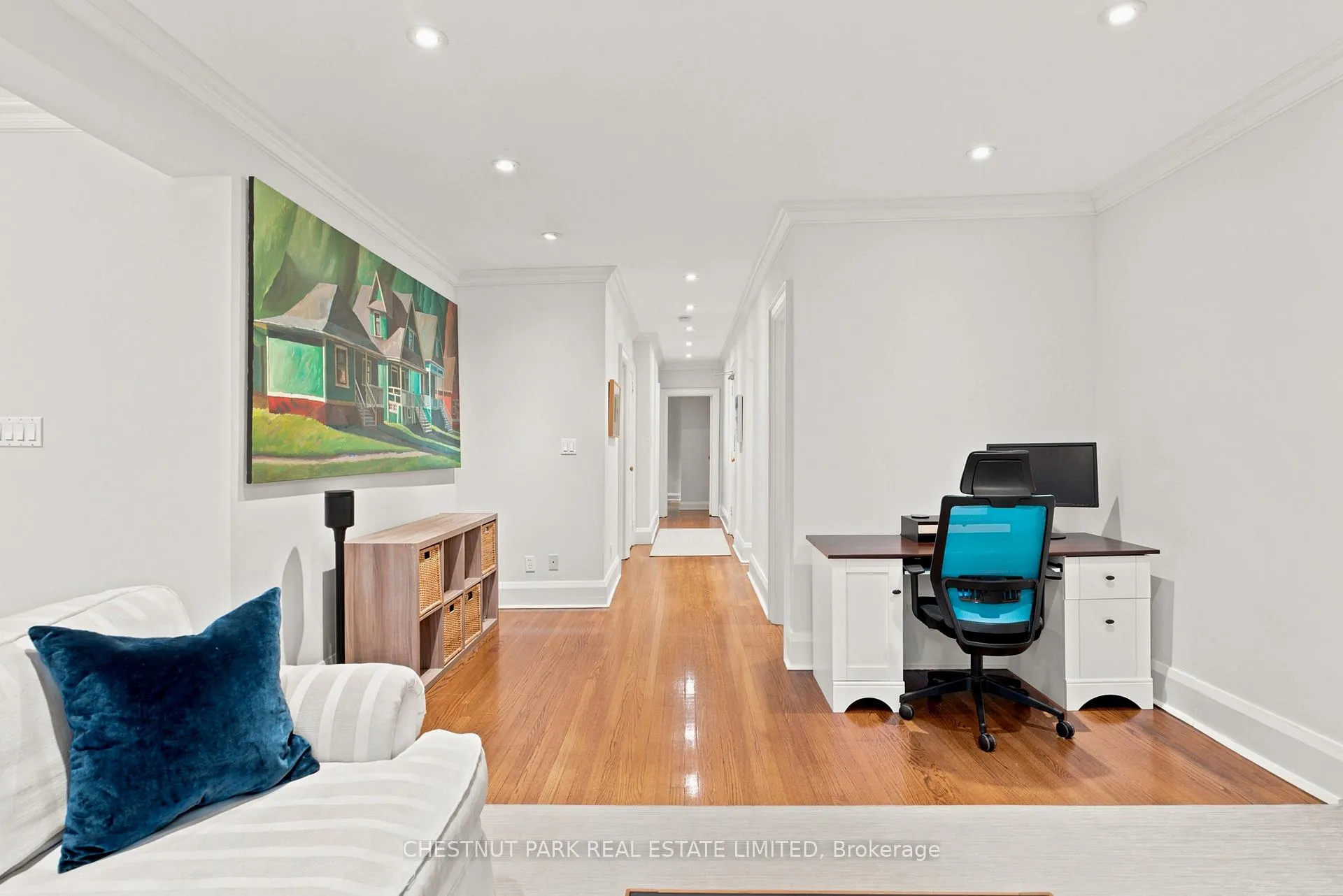 Photo 5 of Unit 303, 480 Oriole Parkway, Toronto, Yonge-Eglinton — HOMEH
