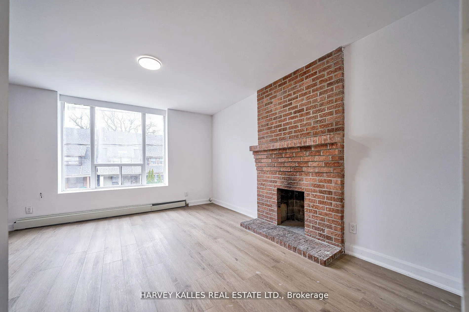 Photo 6 of Unit Unit 1, 1046 Bathurst Street, Toronto, The Annex — HOMEH