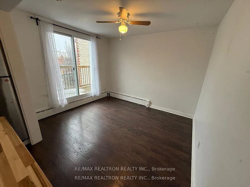 Photo 6 of Unit 2, 331 Oakwood Avenue, Toronto, Oakwood Village — HOMEH