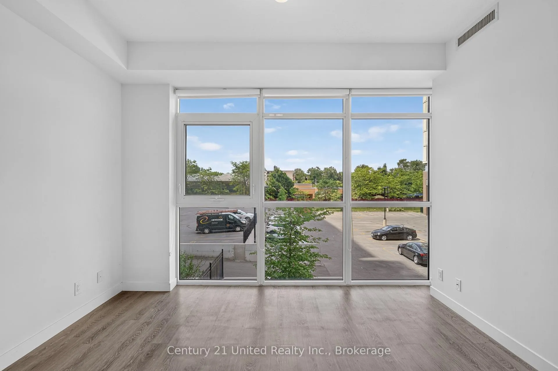 Photo 6 of Unit 422, 100 Bond Street E, Oshawa, O'Neill — HOMEH