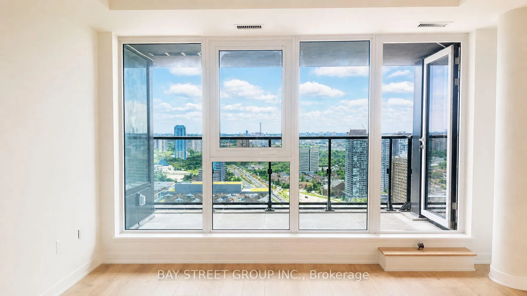 Photo 10 of Unit 3207, 5 Quarrington Lane, North York, Banbury-Don Mills — HOMEH