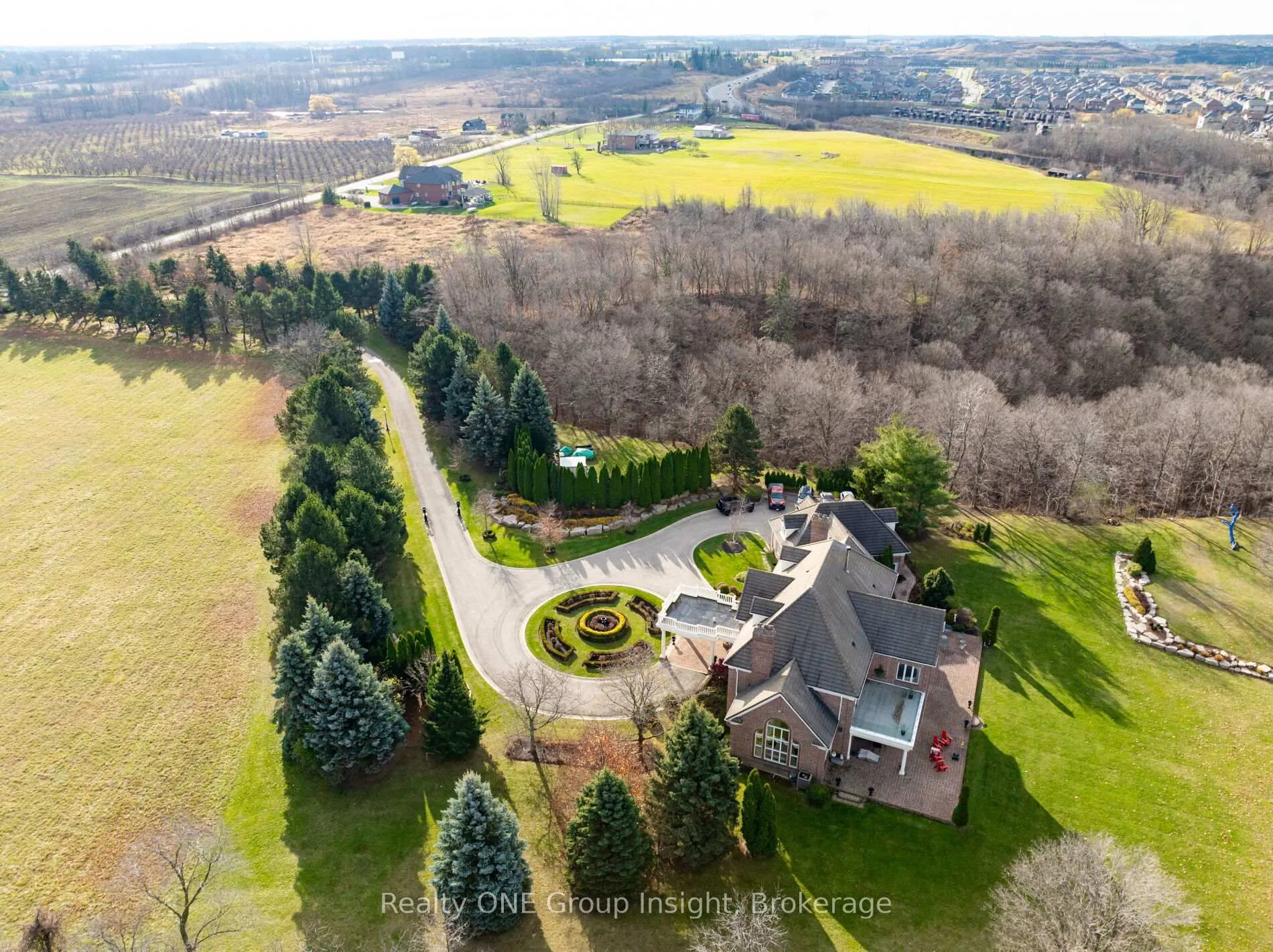 Photo 9 of 75 Ridge Road, Hamilton, Rural Stoney Creek — HOMEH
