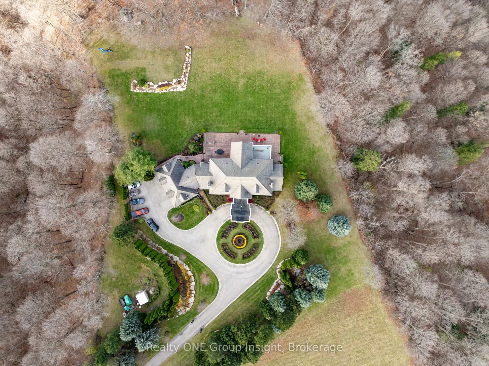Photo 10 of 75 Ridge Road, Hamilton, Rural Stoney Creek — HOMEH