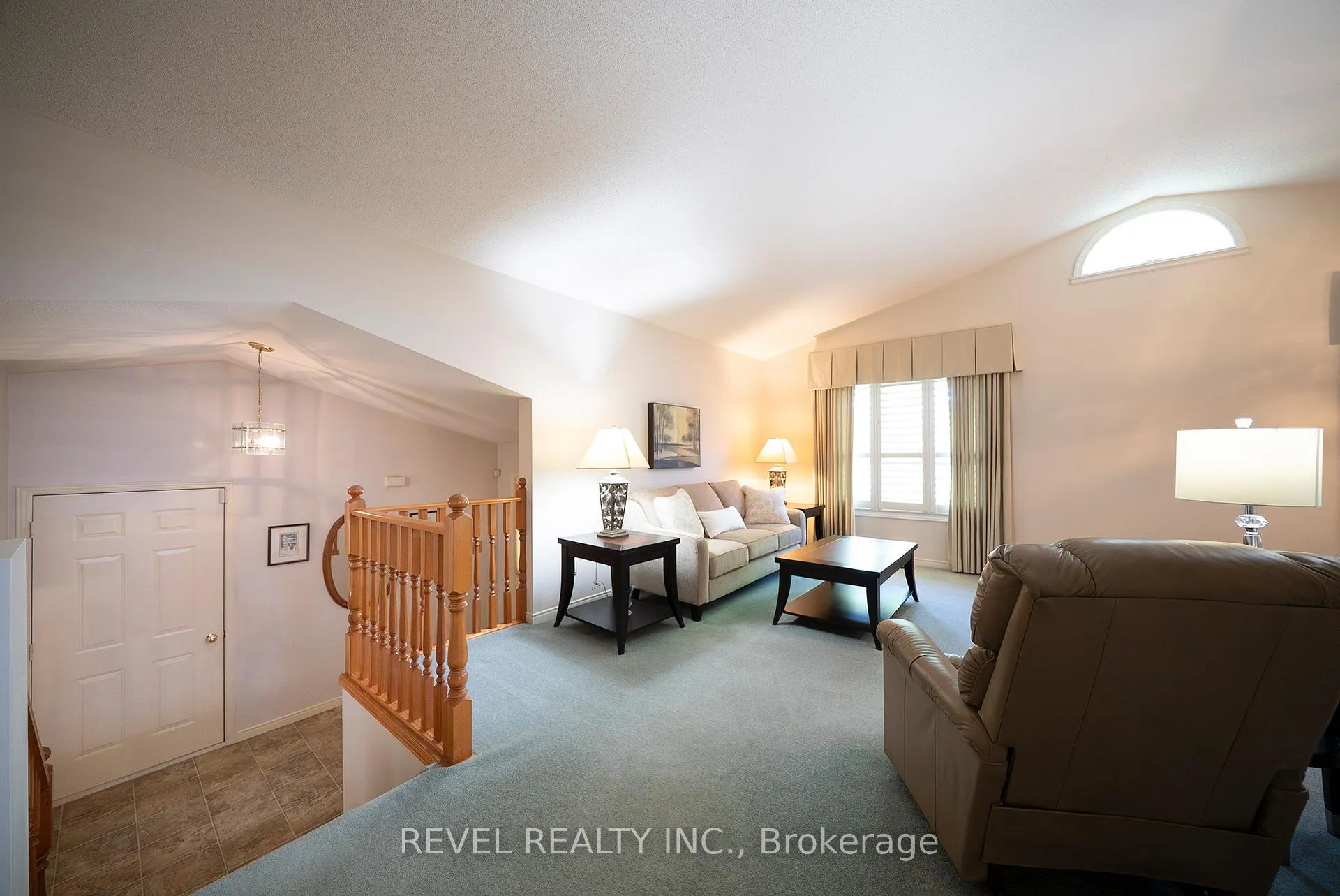 Photo 5 of 23 Trillium Way, Brantford — HOMEH