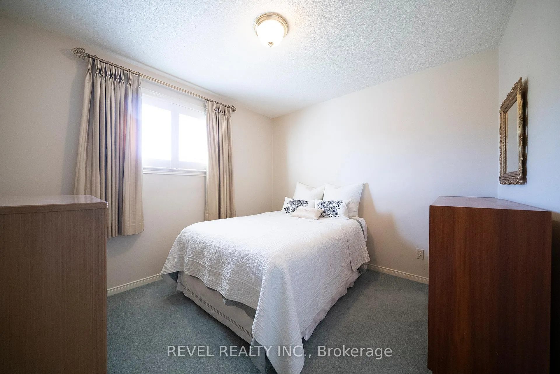 Photo 17 of 23 Trillium Way, Brantford — HOMEH