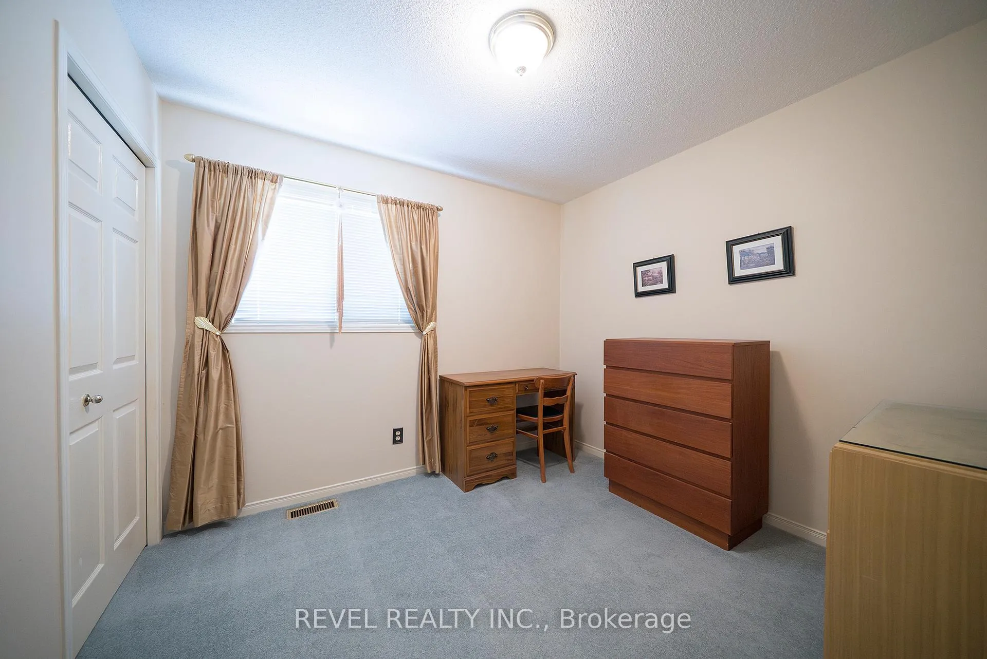 Photo 19 of 23 Trillium Way, Brantford — HOMEH