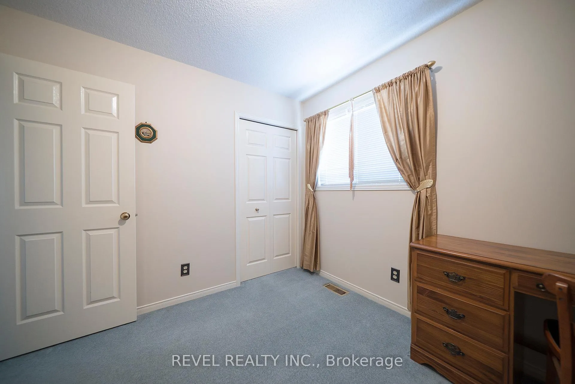 Photo 20 of 23 Trillium Way, Brantford — HOMEH