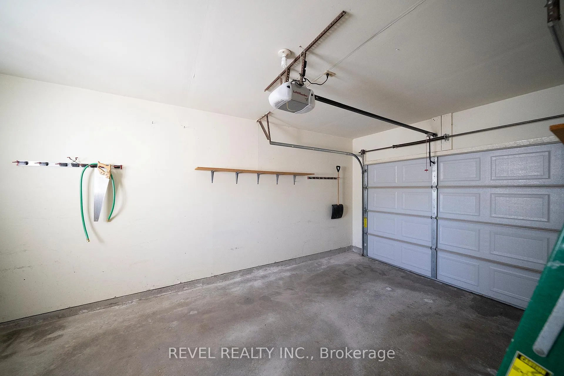 Photo 30 of 23 Trillium Way, Brantford — HOMEH